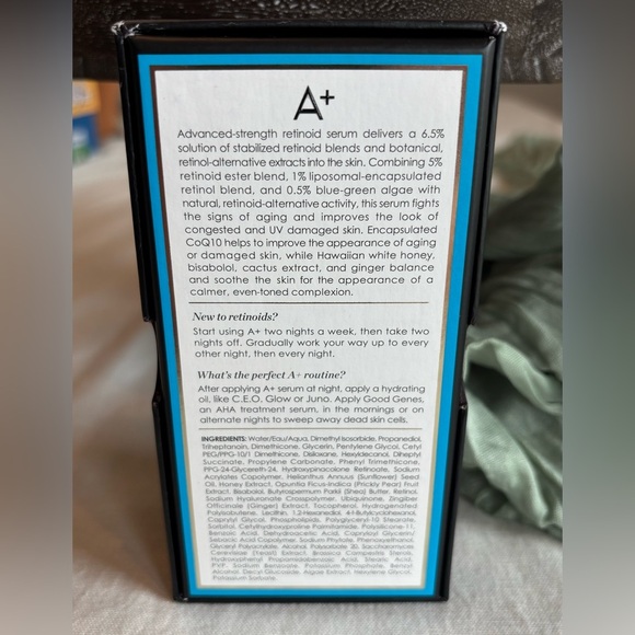 Sunday Riley A+ High-Dose Retinoid Serum – Anti-Aging Treatment for fine lines - Picture 5 of 7